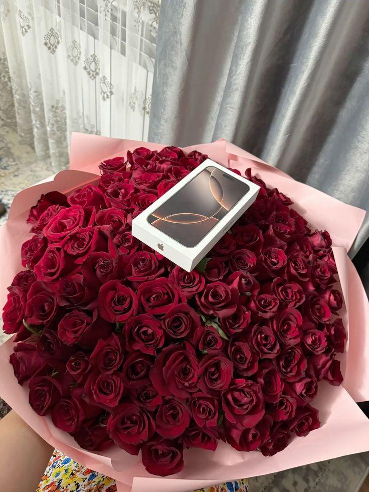 Corporate meeting room with carefully timed floral arrangements that maintain elegance throughout business hours